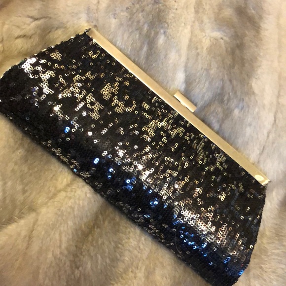 Hand stitched clutch - Picture 3 of 3